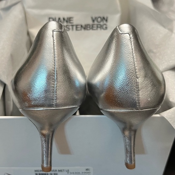 Diane Von Furstenberg Meina Silver Pumps - Picture 4 of 11